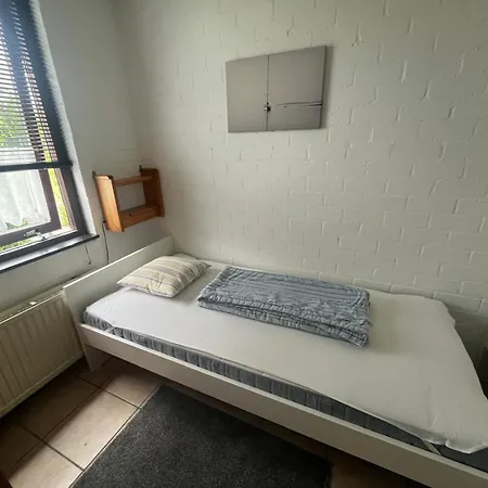 Semesterbostad De Zonneplek